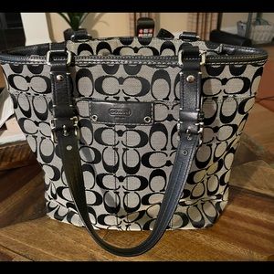 Vintage Coach Hampton Tote
